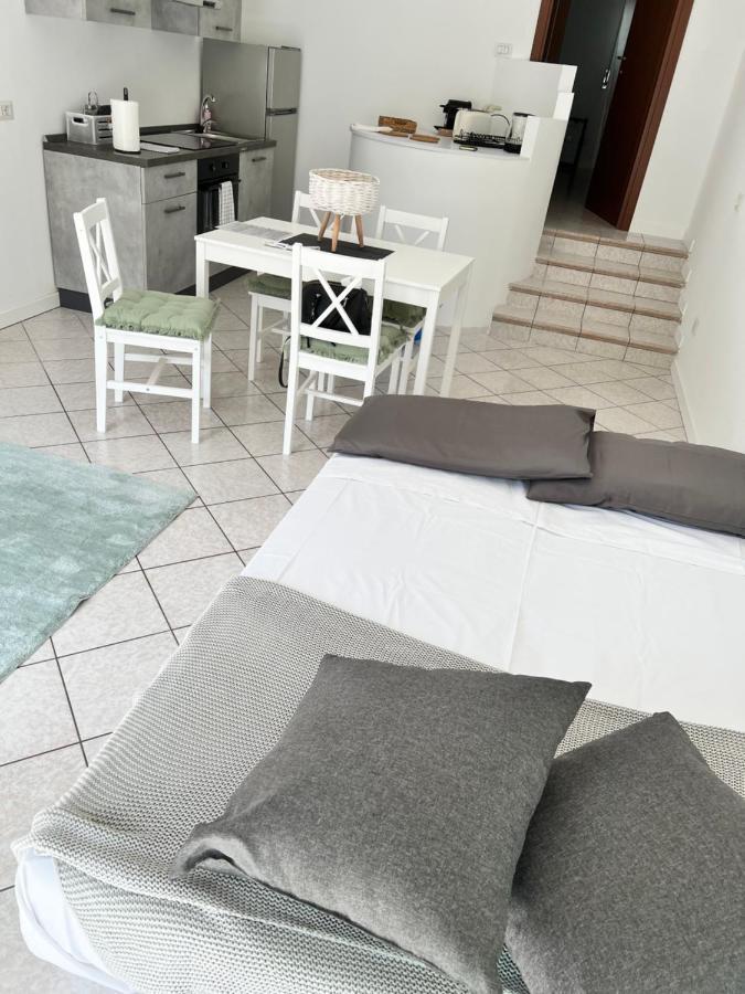 Jacam Home Free Parking Como Albese Con Cassano Bagian luar foto