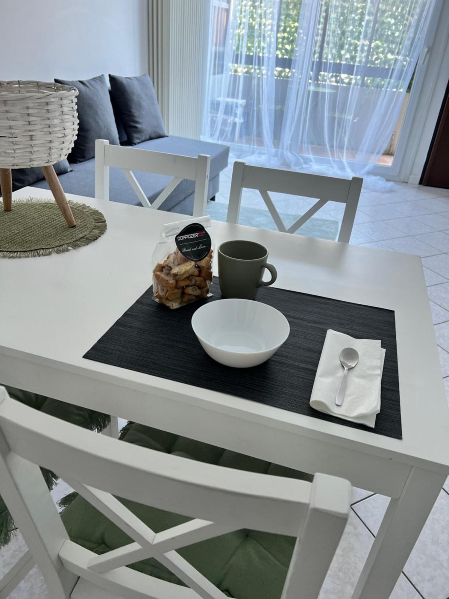 Jacam Home Free Parking Como Albese Con Cassano Bagian luar foto